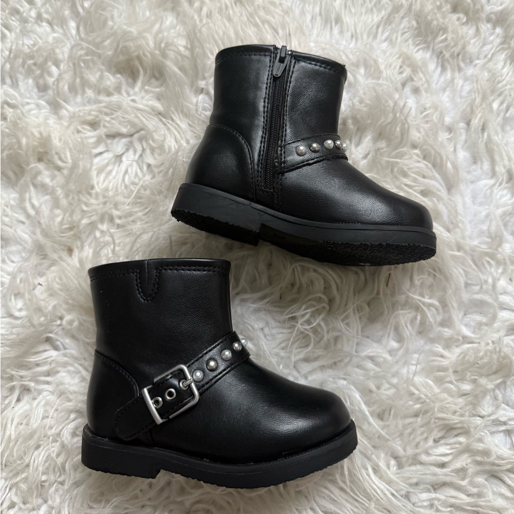 Stylish Black Kids Boots with Buckle - Picture 4 of 7